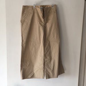 Tan capris pants, excellent condition!